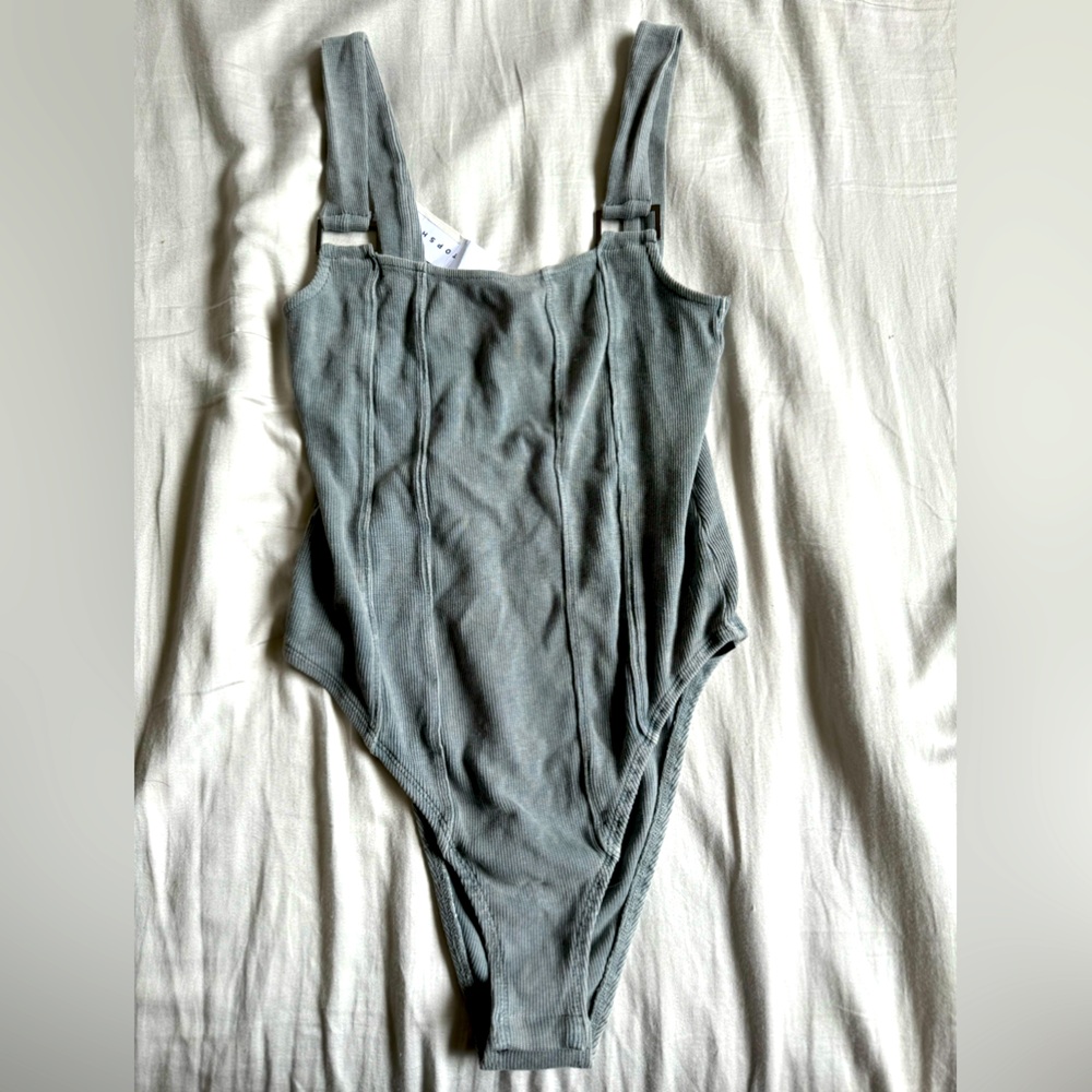 Acid Wash Buckle Bodysuit • TOPSHOP